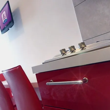 Intimate In A Modern Residence-beahost Apartamento