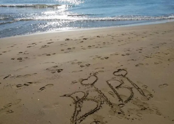 Intimate In A Modern Residence-beahost Apartman *